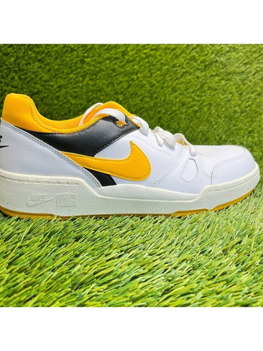 Nike Full Force Low Mens Size 8.5 White University Gold Athletic Shoes Sneakers